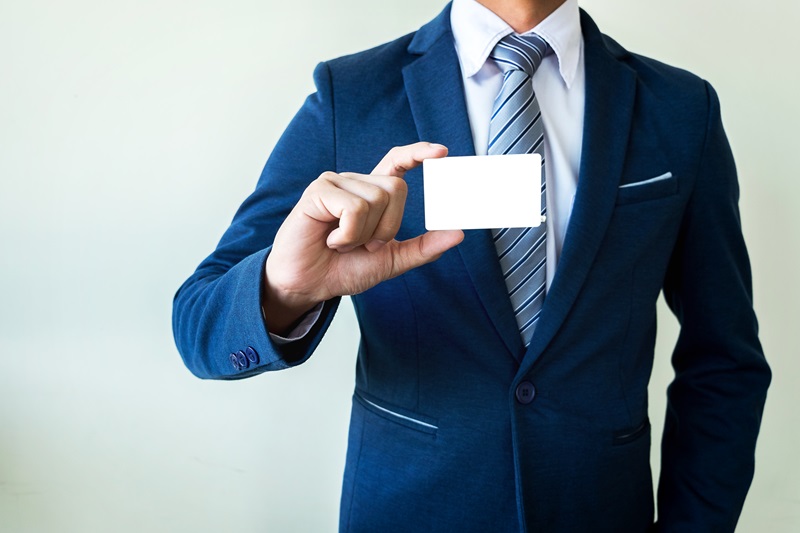 Comment transformer votre carte de visite en un outil marketing puissant ?